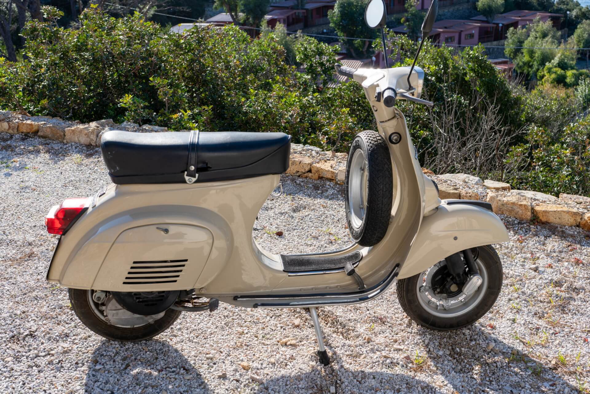 Vespa 125 Primavera T3 Anno 1980 Completamente Restaurata Nel 2020 vespa-125-primavera-t3-anno-1980-completamente-restaurata-nel-2020